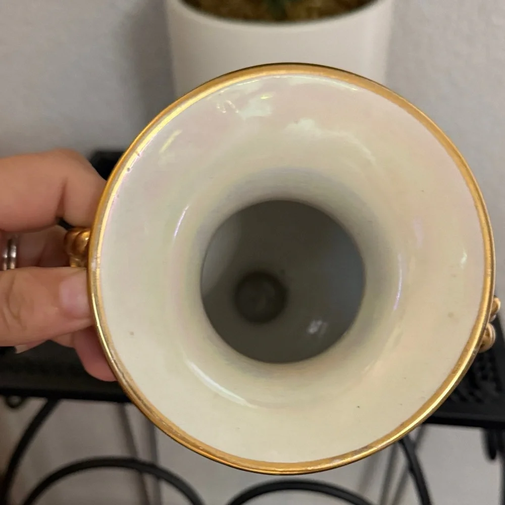 Elegant Ceramic Vase with‎ Gold Accents